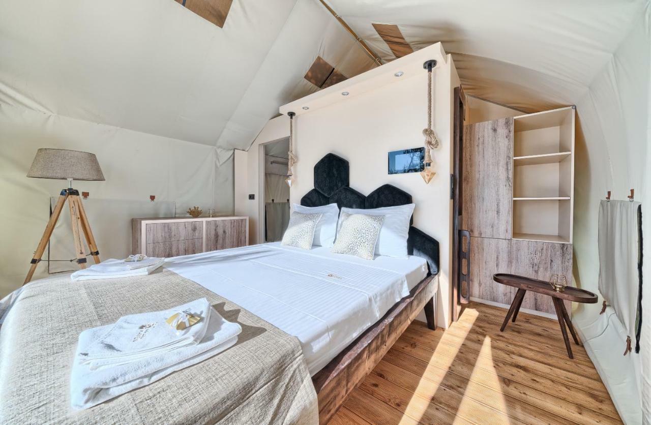 Golden Haven Luxe Glamp Resort Murter Exterior foto